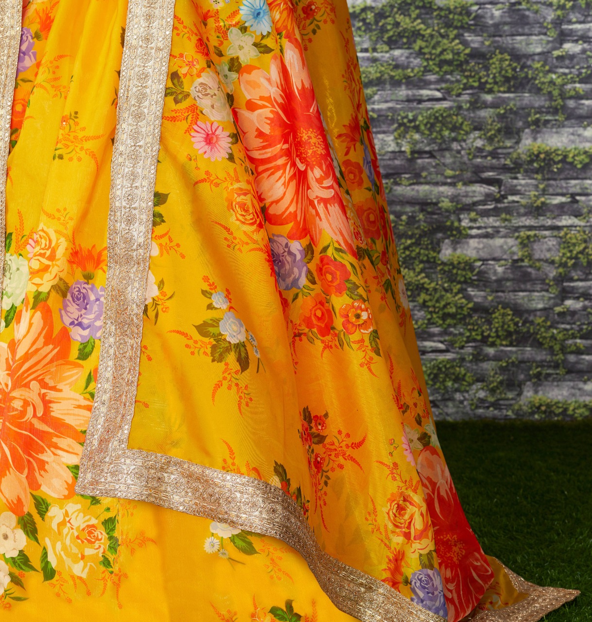Isha Ambani looks breathtaking in yellow Sabyasachi lehenga. See new pics  from haldi function | Fashion Trends - Hindustan Times